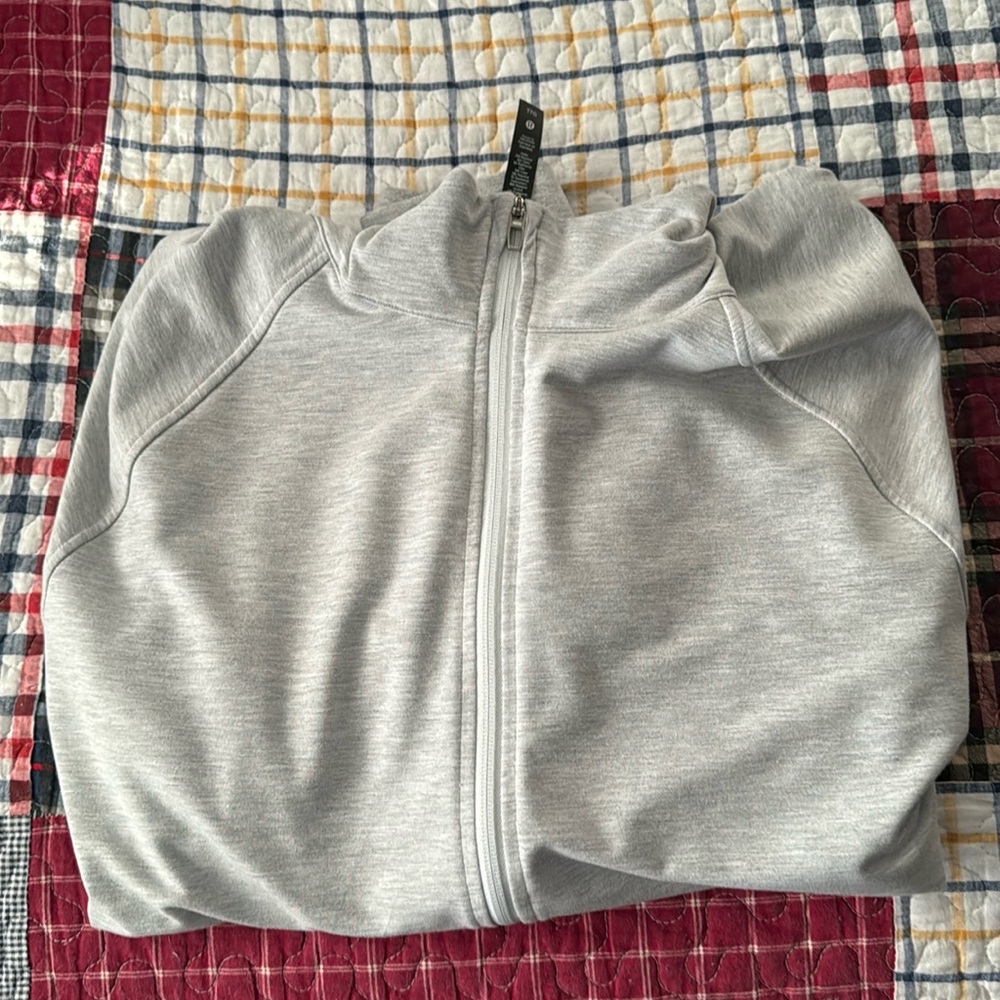 Lululemon men’s zip up jacket.